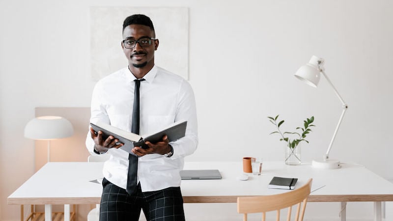 positive-feedback-examples-man-at-desk